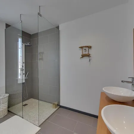 Maison Renovee Avec Piscine, Jardin Clos Et Terrasse, A 5 Min De La Et Des Commerces - Fr-1-706-5 Tatil Evi *