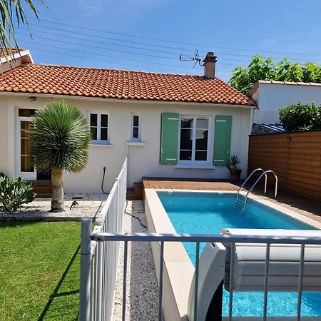 Maison Rénovée Avec Piscine, Jardin Clos Et Terrasse, à 5 Min De La Et Des Commerces - Fr-1-706-5 Сasa de vacaciones *
